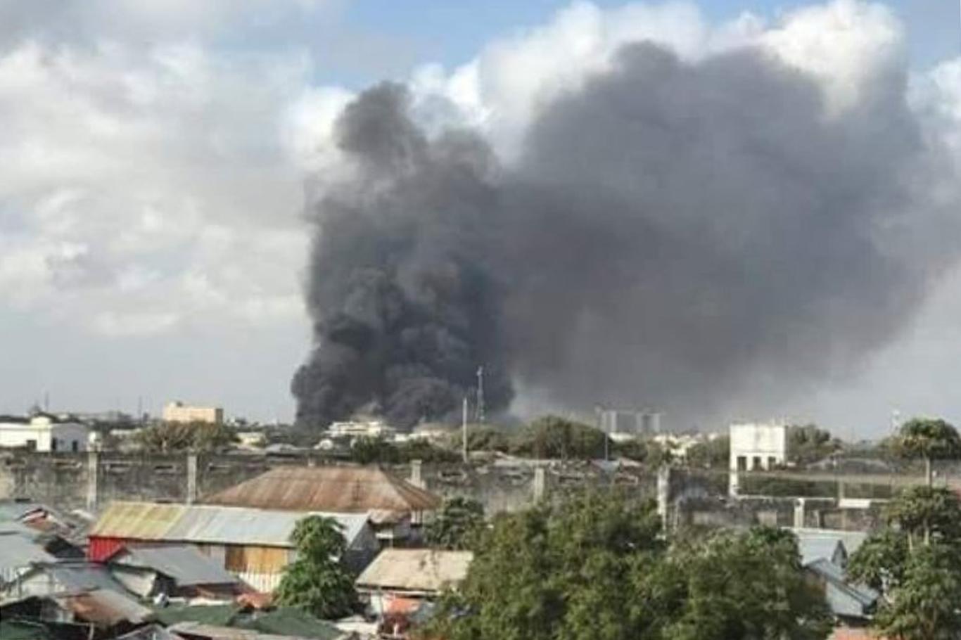 8 soldiers killed and 14 others injured in a car bomb attack in Somalia